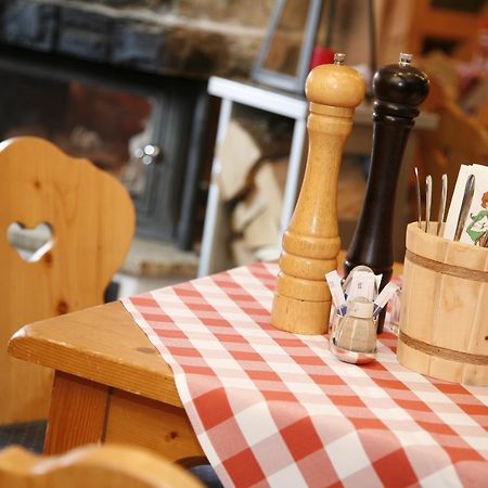 Suedtiroler Stubn Cafe Und Restaurant Apartment Arnstadt Bagian luar foto